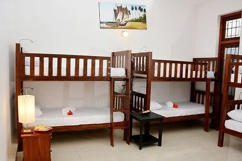 Colombo Mount Beach Дехивала-Маунт-Лавиния